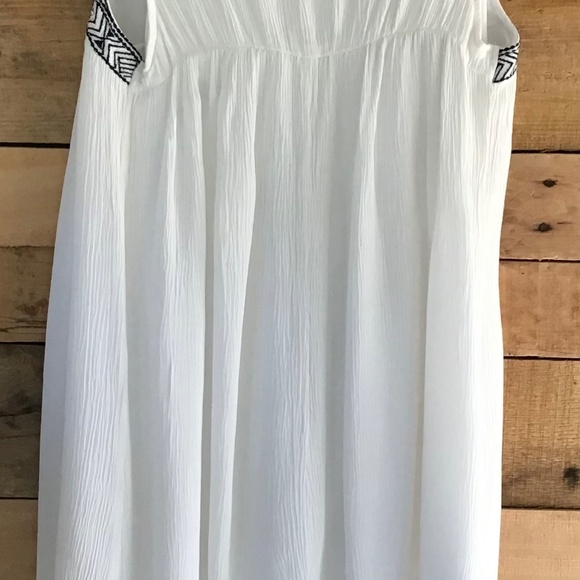 Solitaire Dress M White Sleeveless Tunic Tank Sundress Gauzy Blue Embroidery - Picture 4 of 9